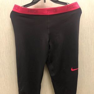 Nike Quarter Length Leggings